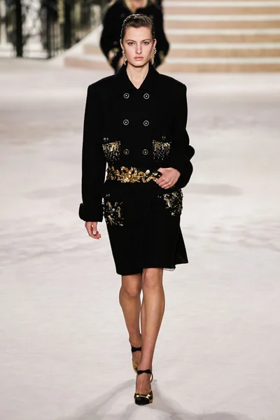 Look 4